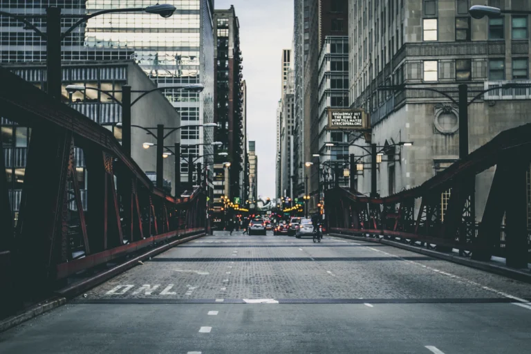 Cars at a Chicago intersection, a street scene for legal tint in Illinois