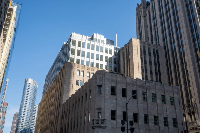 Chicago skyline buildings, illustrating Illinois abortion law
