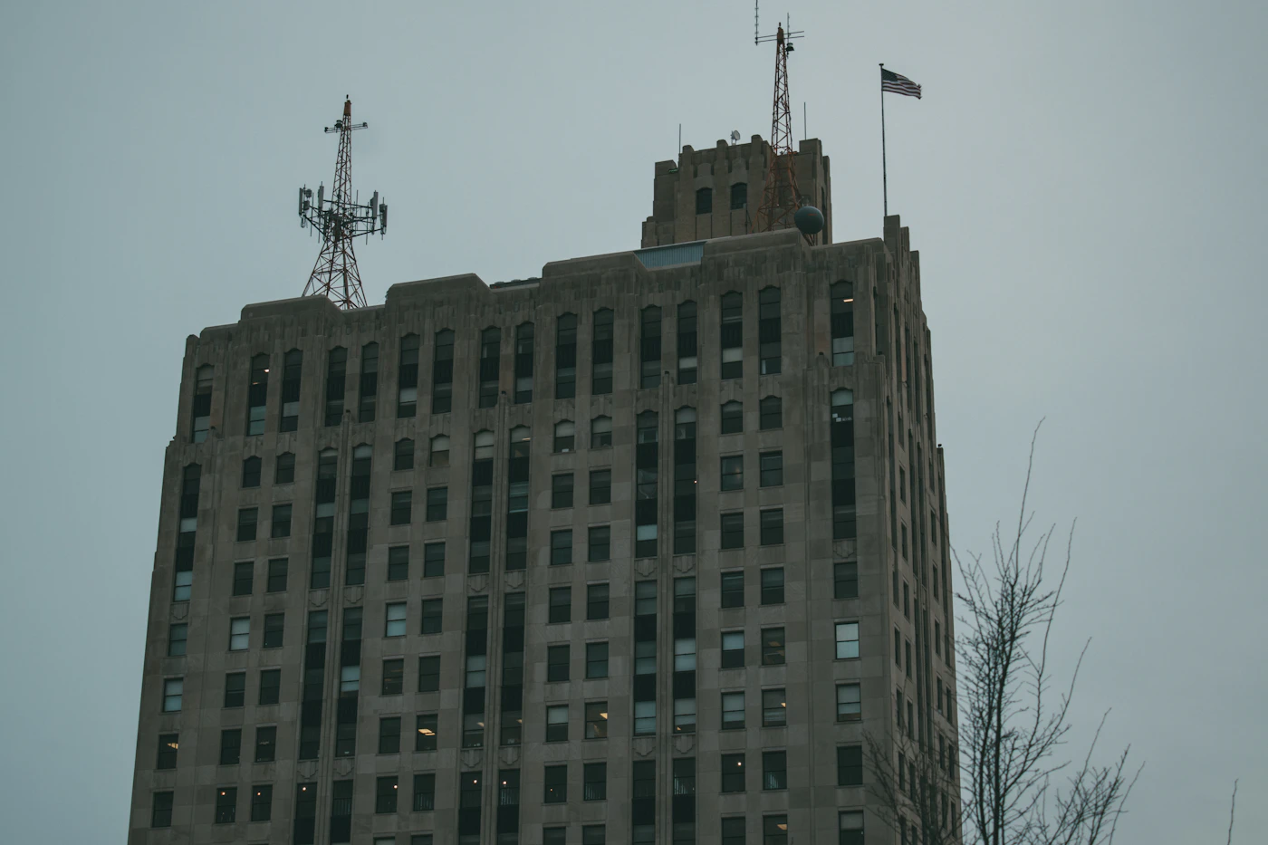 Michigan state building representing the is kratom legal in Michigan question before the Legislature